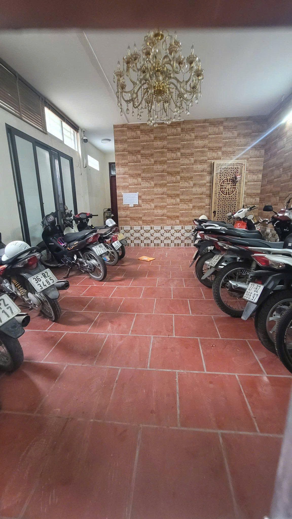 Cần bán Nhà mặt tiền đường Đê La Thành, Phường Ngọc Khánh, Diện tích 90m², Giá 16.6 Tỷ 3