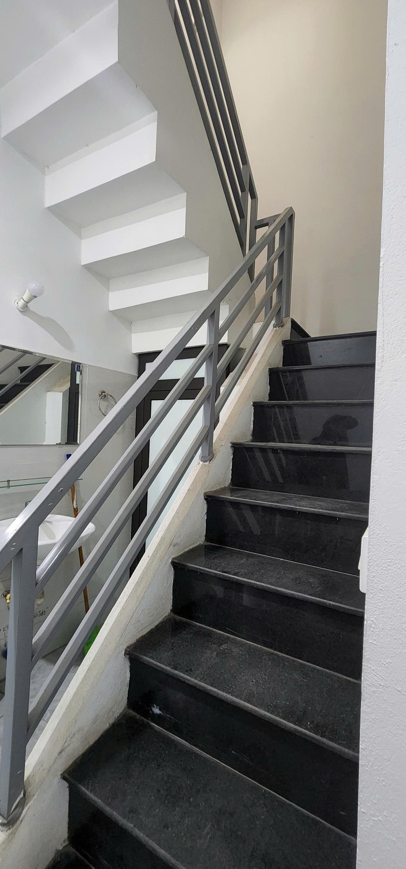 Cần bán Nhà mặt tiền đường Đê La Thành, Phường Ngọc Khánh, Diện tích 90m², Giá 16.6 Tỷ 6