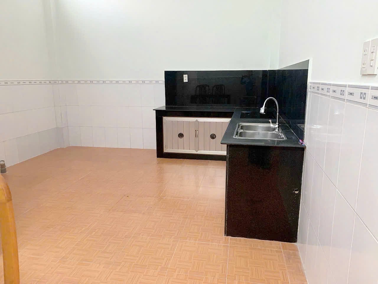 BÁN NHÀ 2 TẦNG KHU TĐC ĐƯỜNG Ô TÔ NGÔ ĐẾN NGỌC HIỆPVị trí :  Cách trường mầm non, trường tiểu 4