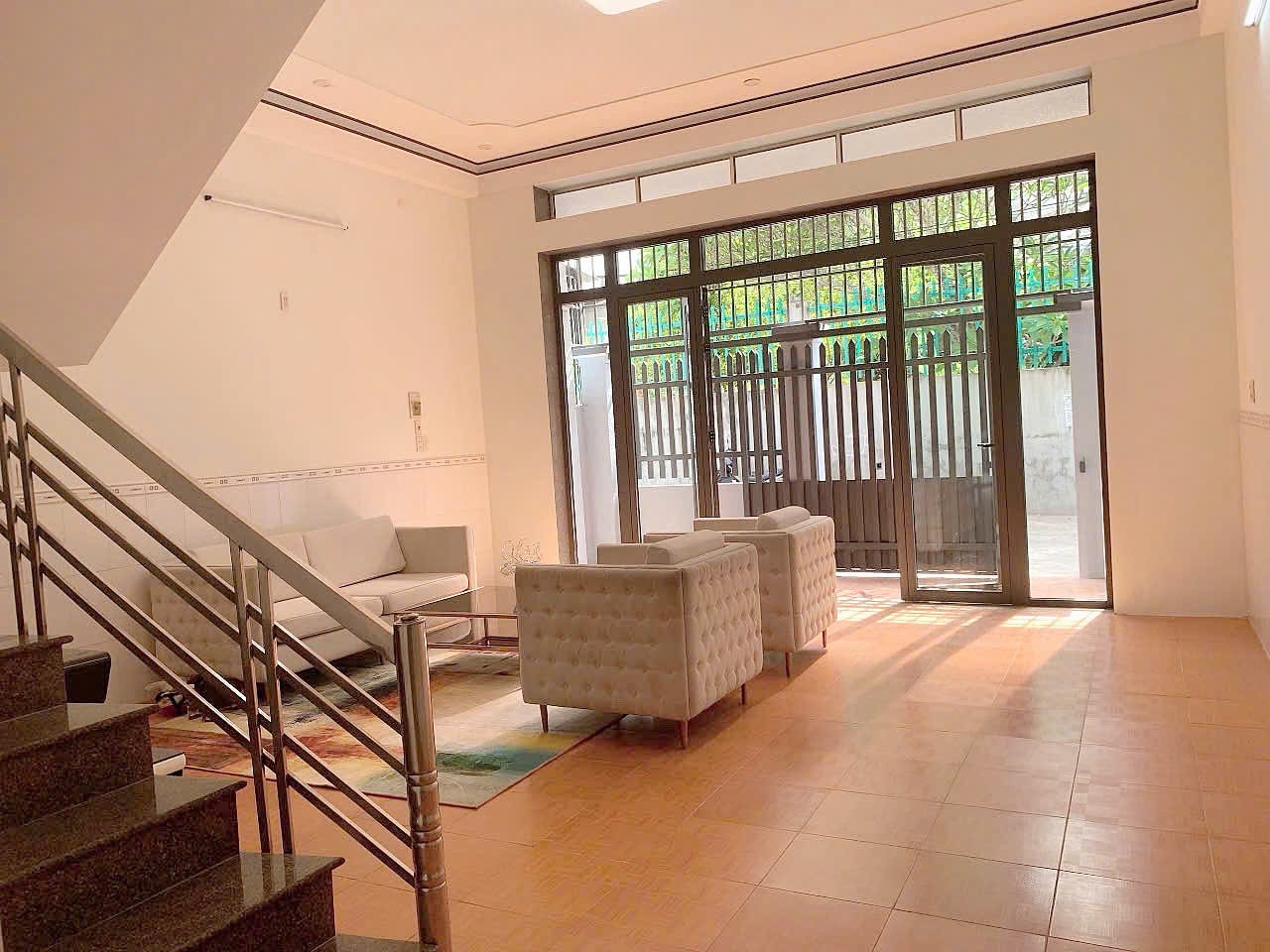 BÁN NHÀ 2 TẦNG KHU TĐC ĐƯỜNG Ô TÔ NGÔ ĐẾN NGỌC HIỆPVị trí :  Cách trường mầm non, trường tiểu 3
