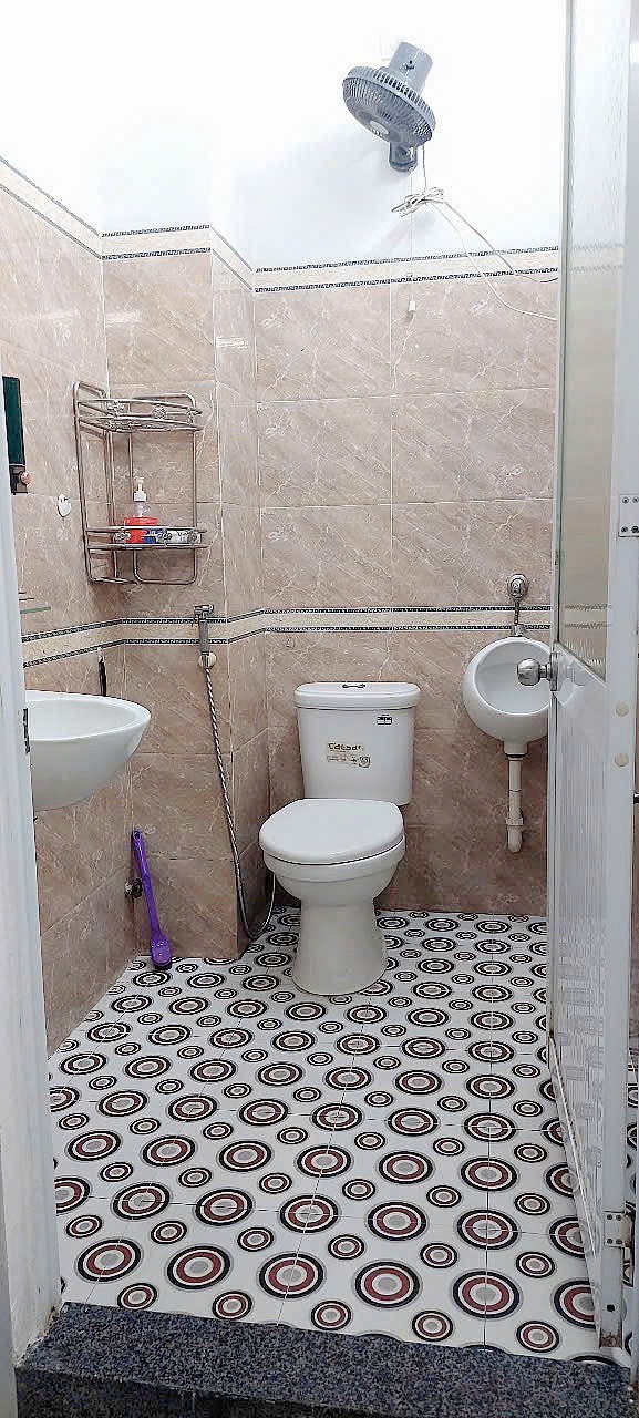 CẦN BÁN NHANH CĂN NHÀ TÂM HUYẾT KHU TĐC VĨNH TRƯỜNGVị trí : Đường nhựa 10m xung quanh đủ mọi 3