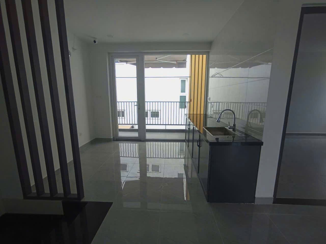 Cho thuê Nhà mặt tiền Phường Phú Hữu, Quận 9, Diện tích 160m², Giá 23 Triệu/tháng