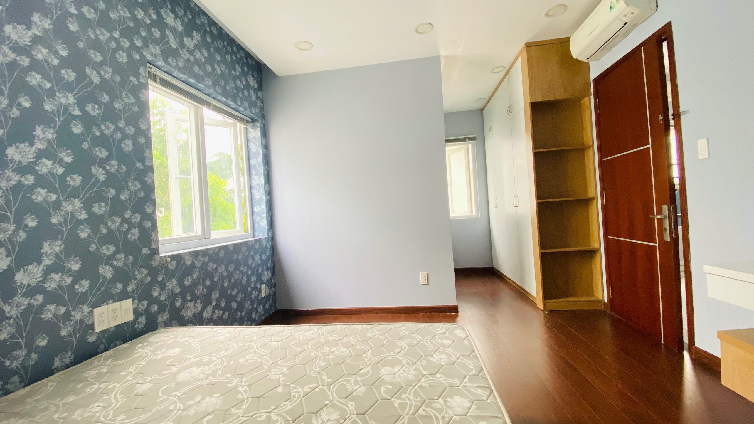 Cần bán Biệt thự Phường Phú Hữu, Quận 9, Diện tích 144m², Giá Thương lượng 8