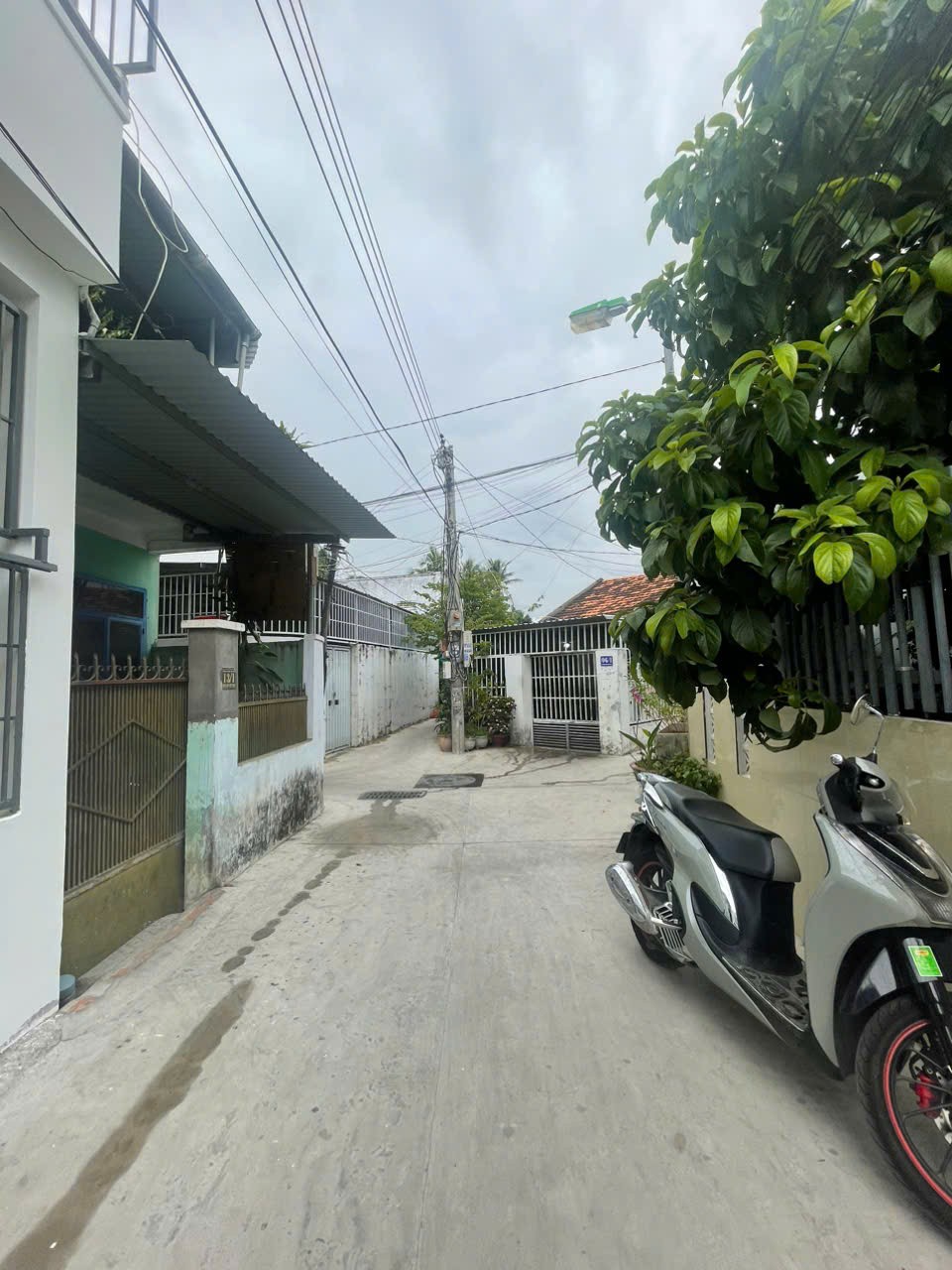 CẦN BÁN NHANH NHÀ 2 TẦNG , VĨNH XUÂN  , VĨNH THÁI , NHA TRANG GIÁ 2 TỶ 600 TRIỆUVị trí : ngay 2