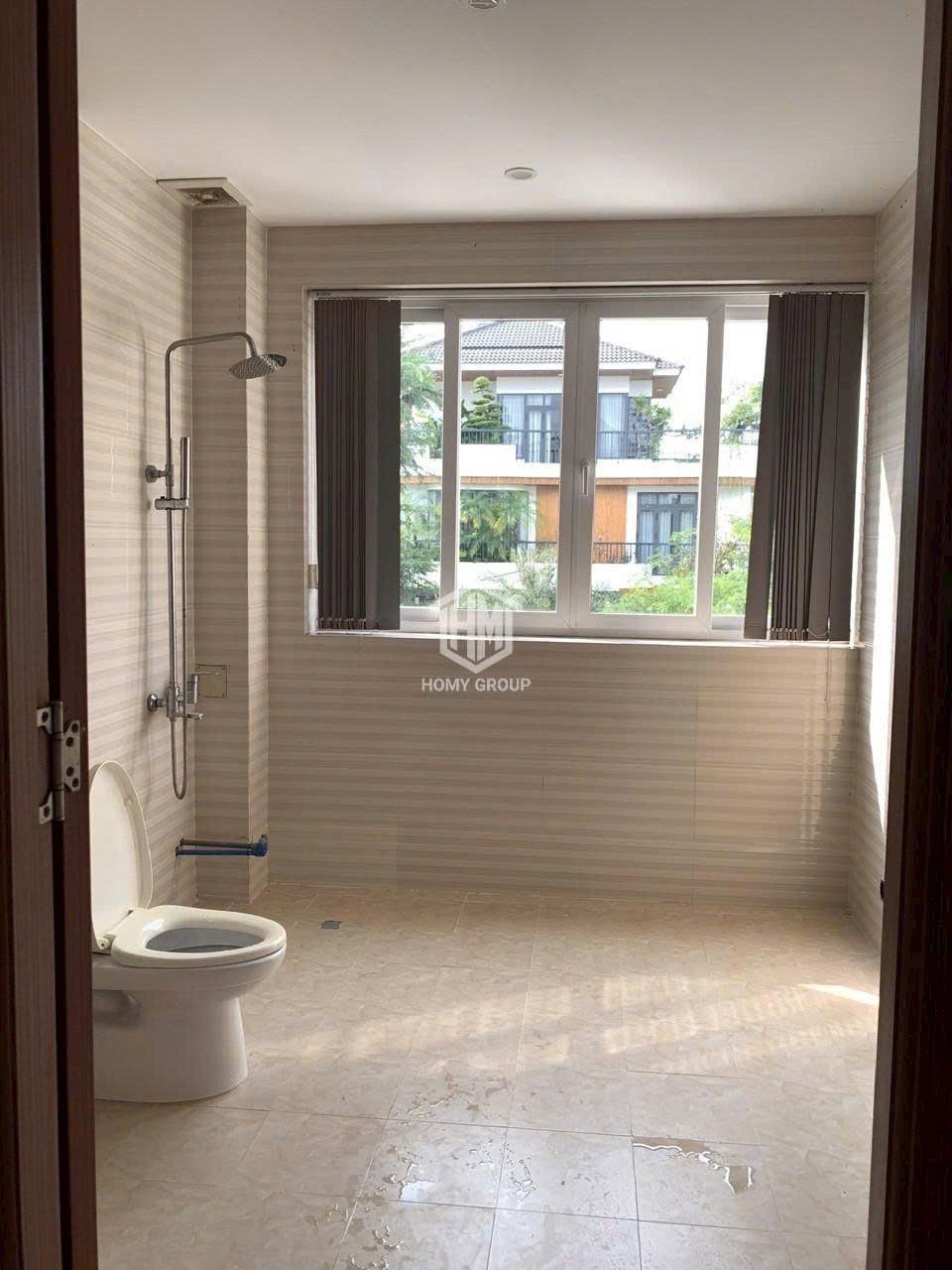 Cần bán Biệt thự Phường Hiệp Bình Phước, Thủ Đức, Diện tích 212.5m², Giá 20 Triệu/tháng 2