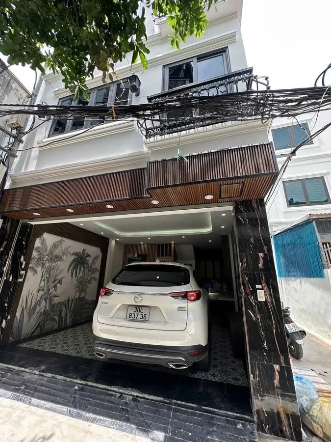 NHÀ MÓI ĐẸP Ô TÔ VÀO NHÀ GIÁ ĐẦU TƯ Trường Lâm 40m2  6 Tầng 8.9 tỷ Long Biên.