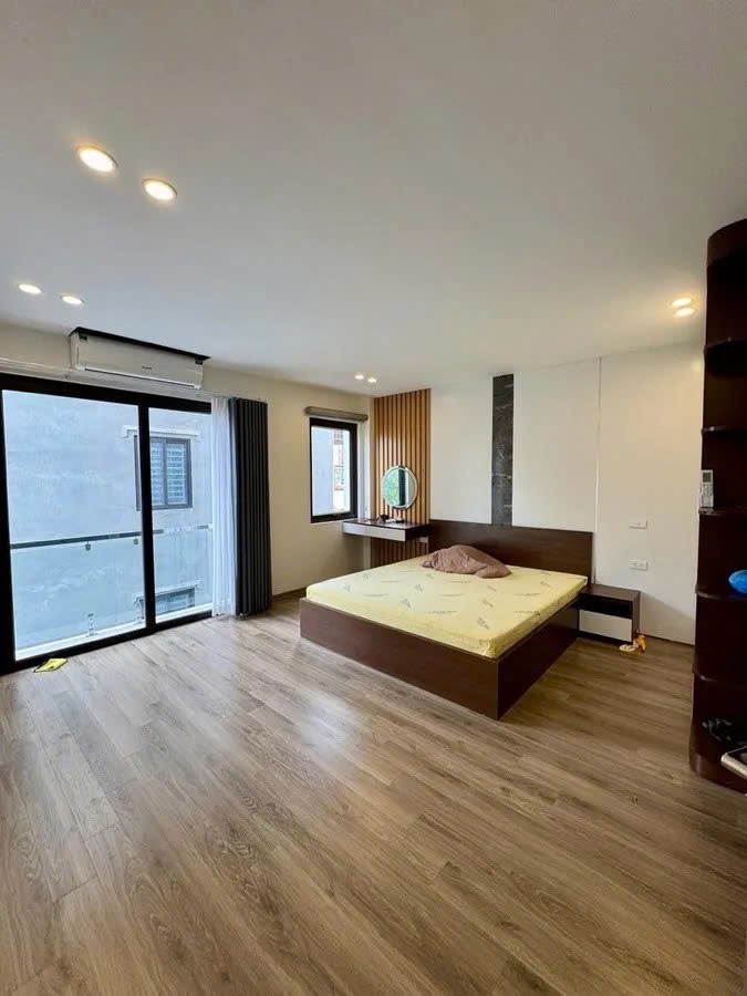 NHÀ MỚI Ô TÔ ĐỖ VÀO NHÀ Phố Đàm Quang Trung 42m2 X 6 tầng,mặt tiền 5m,X11.6 tỷ Long Biên. 5