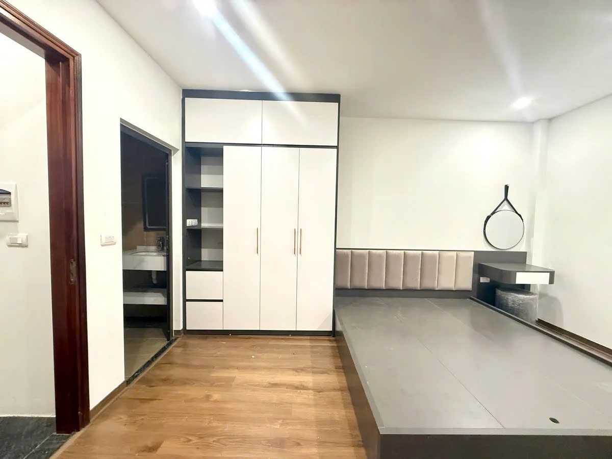 NHÀ MỚI FULL NỘI THẤT Phúc Lợi- Long Biên 30m2 X 5 tầng 4.95 tỷ.