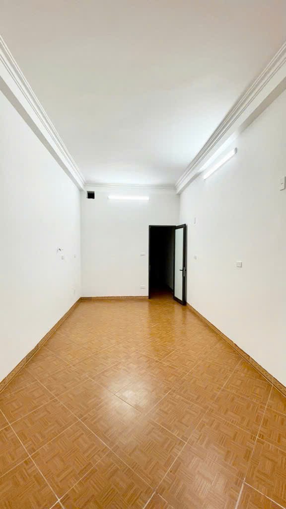 Bán nhà phân lô đền lừ  vỉa hè ô tô tránh 5 tầng giá 14 tỷ 5 3