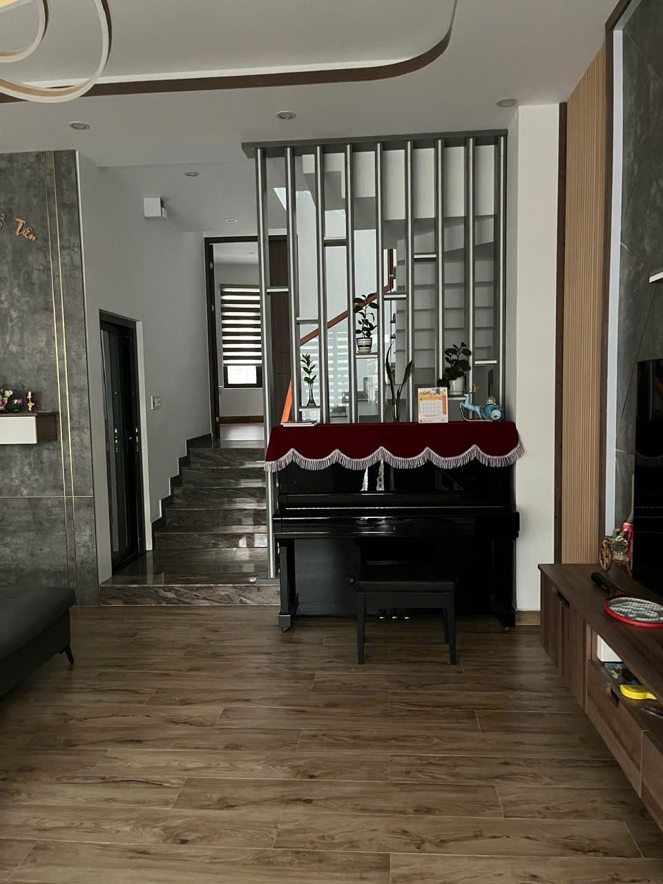 CHO THUÊ NHÀ NGUYÊN CĂN PHÙ ĐỔNG THIÊN VƯƠNG P8 ĐÀ LẠT - 5PN, HẦM ĐẬU XE, FULL NỘI THẤT