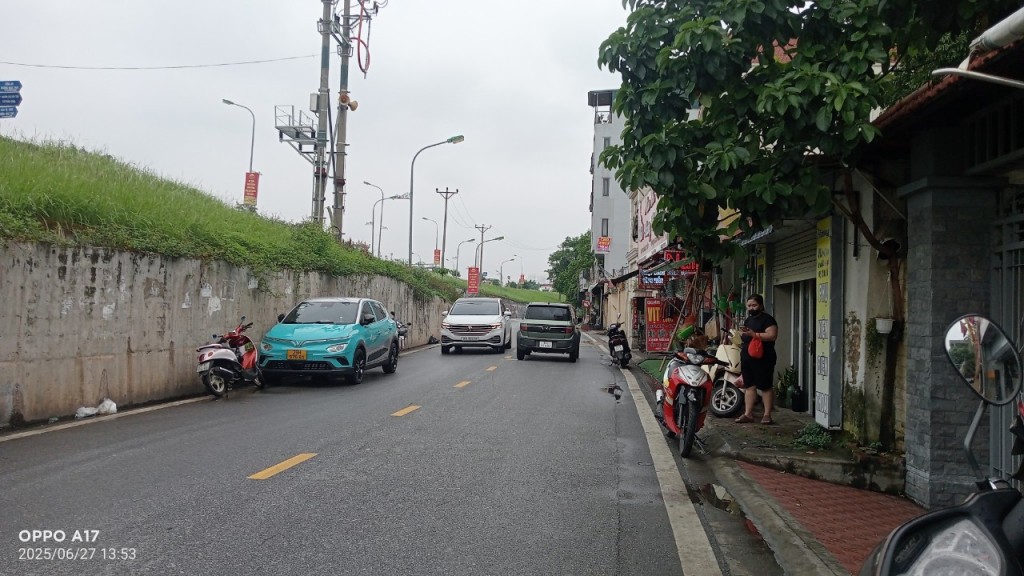 CHỦ CẦN BÁN-CHỈ 122TR/M2 ĐẤT MẶT PHỐ BÁT KHỐI-MẶT TIỀN RỘNG-KINH DOANH-CHO THUÊ