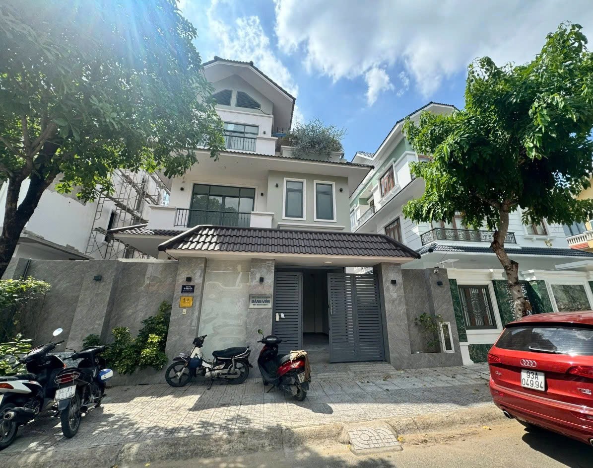 Cho thuê Nhà mặt tiền Phường Phước Long B, Quận 9, Diện tích 216m², Giá 26 Triệu/tháng 6