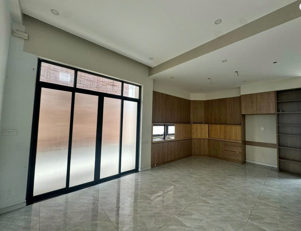 Cho thuê Nhà mặt tiền Phường Phước Long B, Quận 9, Diện tích 216m², Giá 26 Triệu/tháng 4
