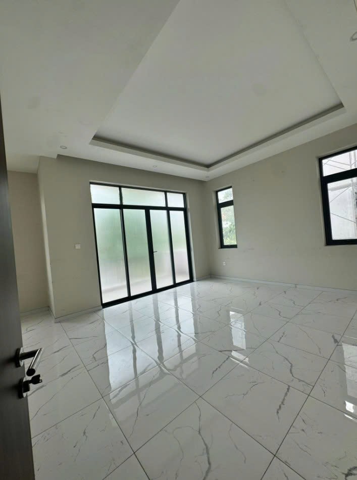 Cho thuê Nhà mặt tiền Phường Phước Long B, Quận 9, Diện tích 216m², Giá 26 Triệu/tháng 3