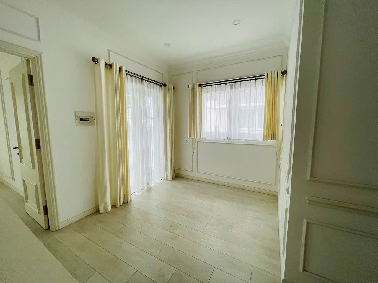 Cho thuê Nhà mặt tiền Quận 9, Hồ Chí Minh, Diện tích 144m², Giá 26 Triệu/tháng 12