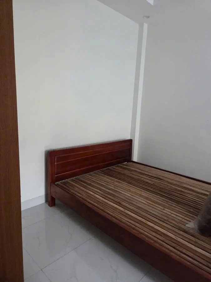BÁN NHÀ RIÊNG Bát Khối 35m2,X 5 tầng mặt tiền 6m, 5.4 tỷ Long Biên. 3
