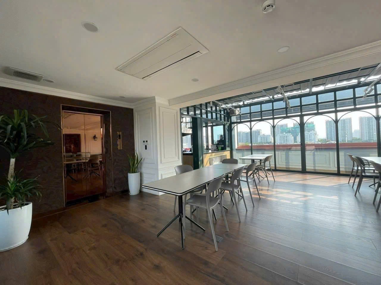 Cho thuê Nhà mặt tiền Phường Phú Mỹ, Quận 7, Diện tích 1000m², Giá Thương lượng 3