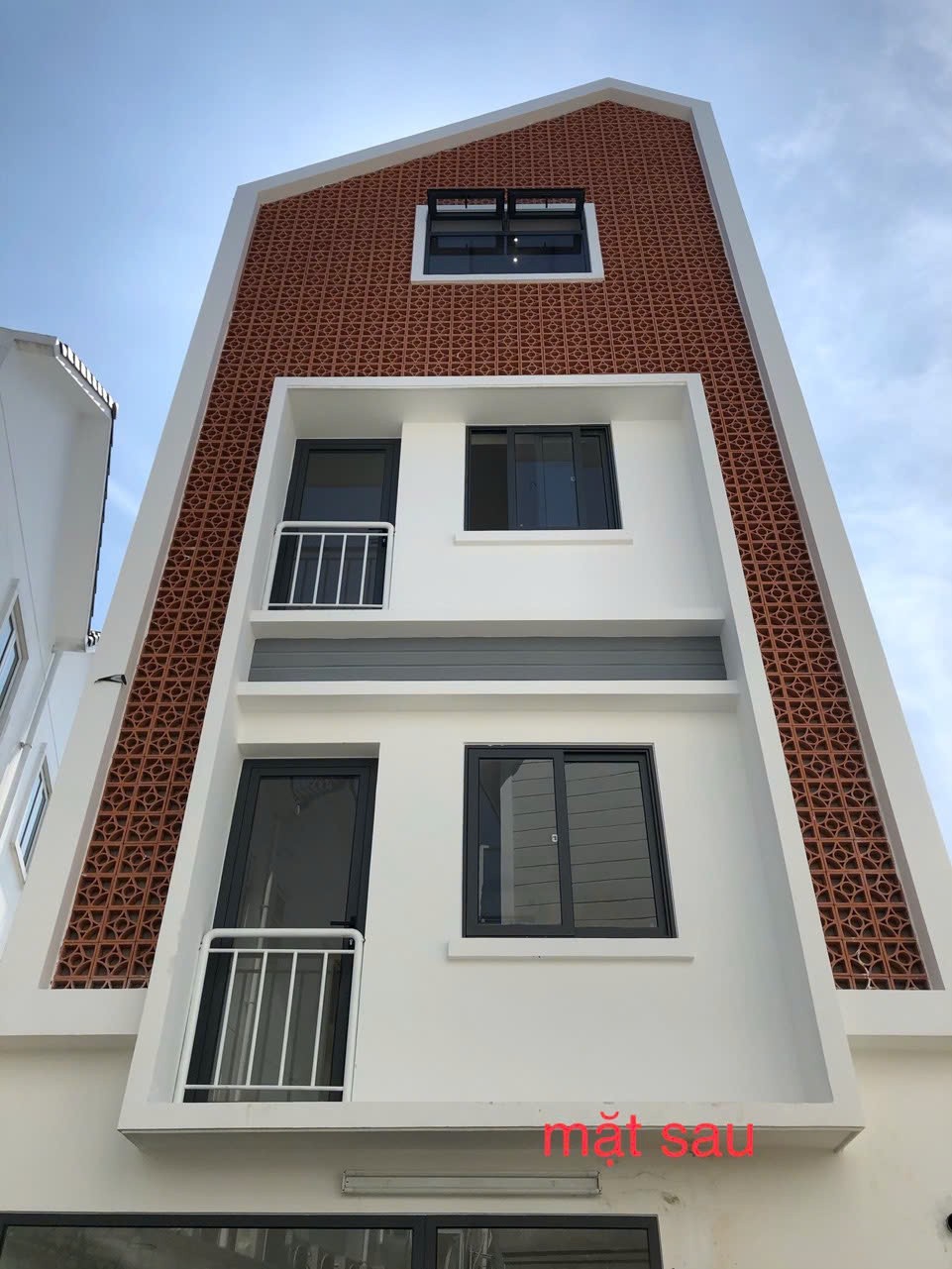 Cho thuê Nhà mặt tiền Phường Phú Hữu, Quận 9, Diện tích 121m², Giá 17 Triệu/tháng 8
