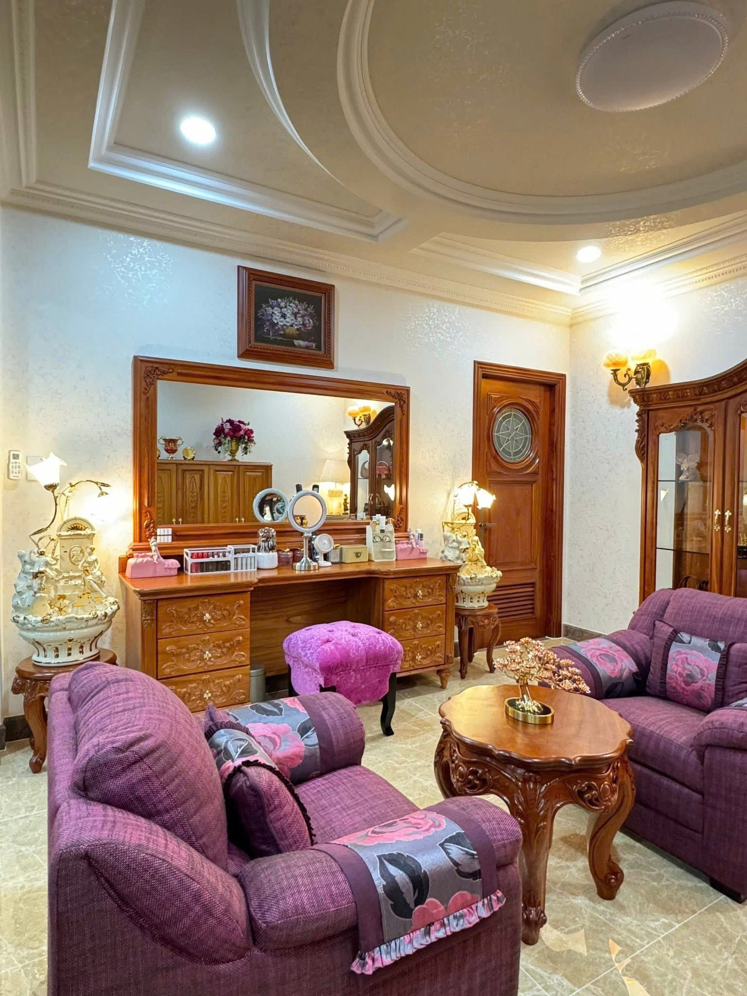 Cần bán Biệt thự Quận 2, Hồ Chí Minh, Diện tích 240m², Giá Thương lượng 10
