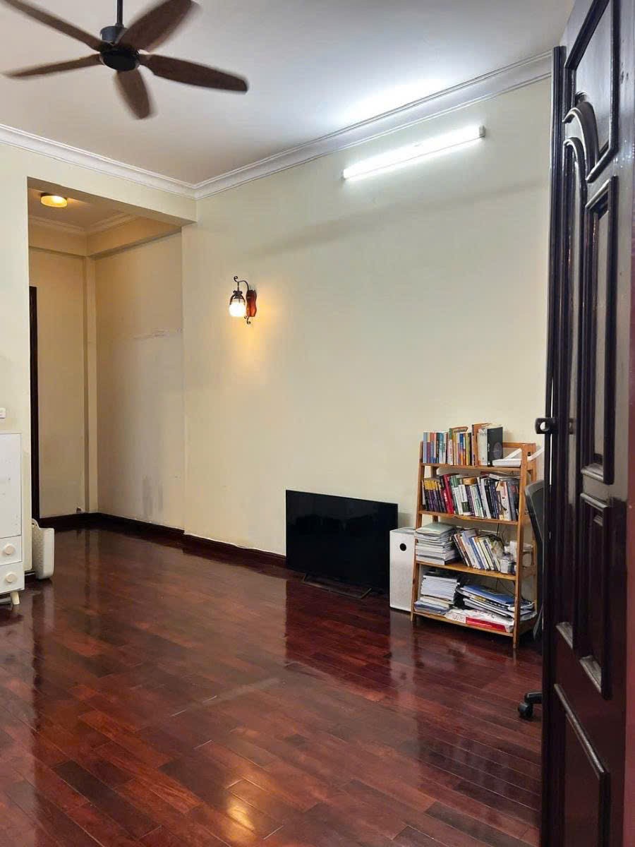 Cần bán Nhà mặt tiền đường Vũ Ngọc Phan, Phường Láng Hạ, Diện tích 90m², Giá 23.5 Tỷ 2