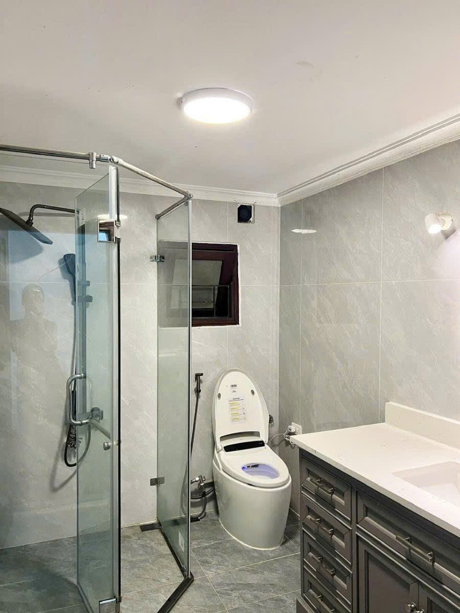 Cần bán Nhà ở, nhà cấp 4, nhà hẻm đường Vũ Ngọc Phan, Phường Láng Hạ, Diện tích 90m², Giá 23.5 Tỷ 13