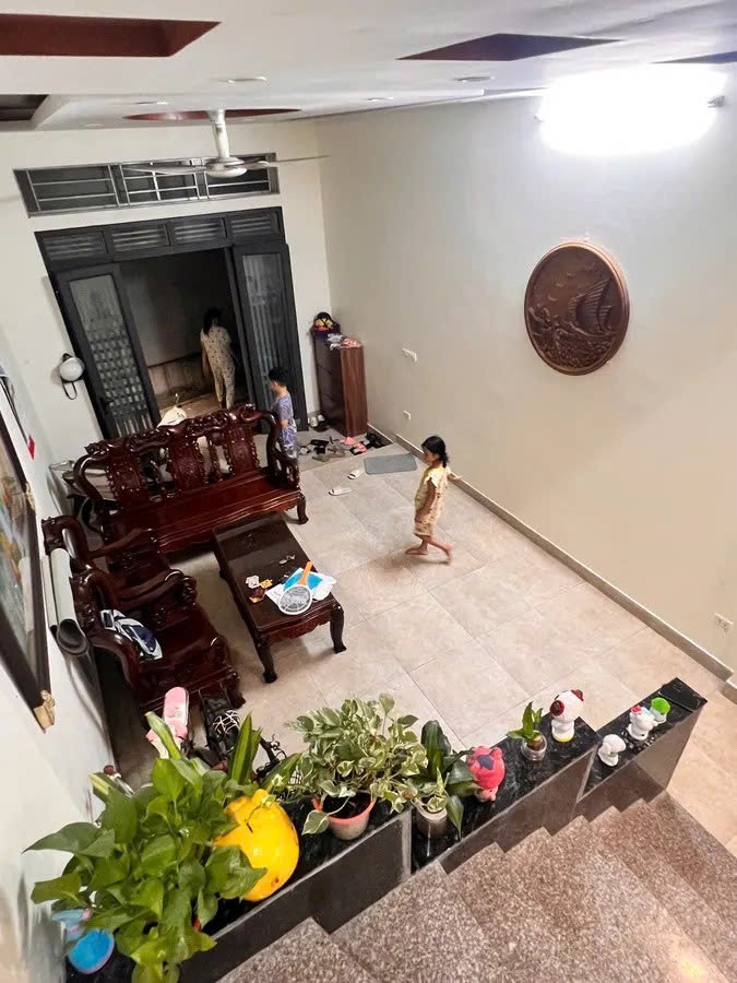 BÁN NHÀ RIÊNG Xuân Đỗ 48m2 X 4 tầng,mặt tiền 4.1m, 6.4 tỷ Long Biên.