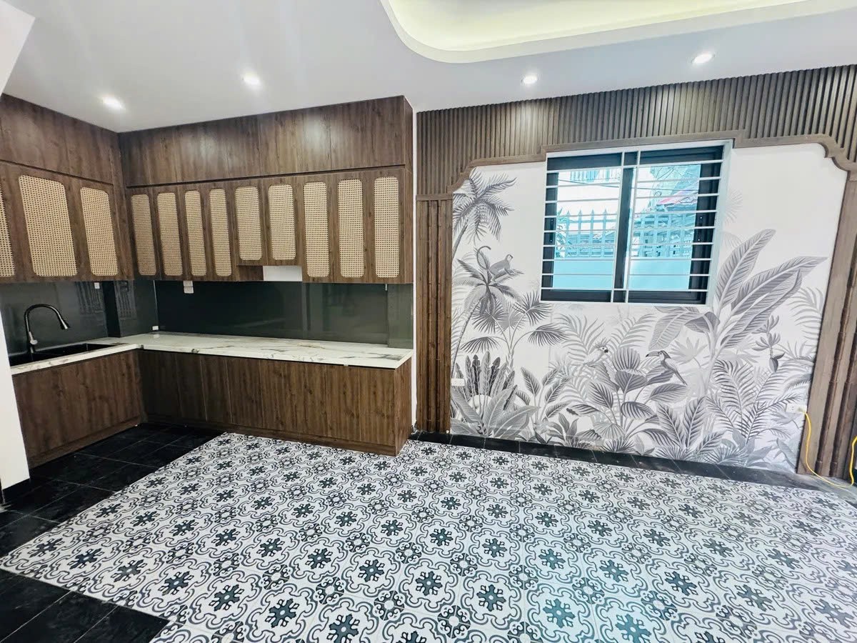 NHÀ ĐẸP Ô TÔ VÀO NHÀ Trường Lâm-Long Biên  40m2 X 6 tầng, mặt tiền 5.1m, 8.9 tỷ. 2