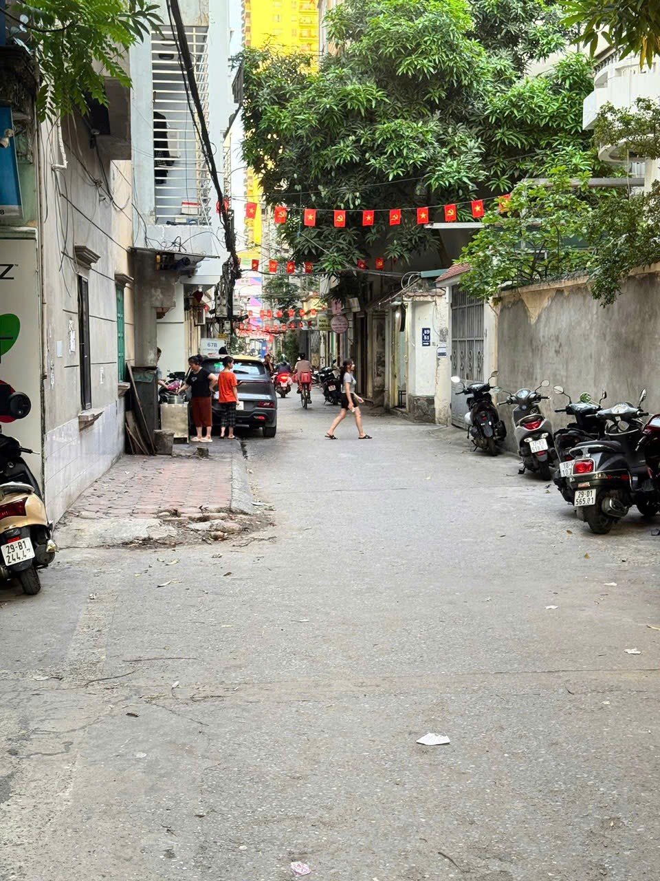Nguyên Hồng 145M2 OTO Tránh MT 6.1M 40.5 Tỷ Khu Văn Phòng Xây tòa rất đẹp