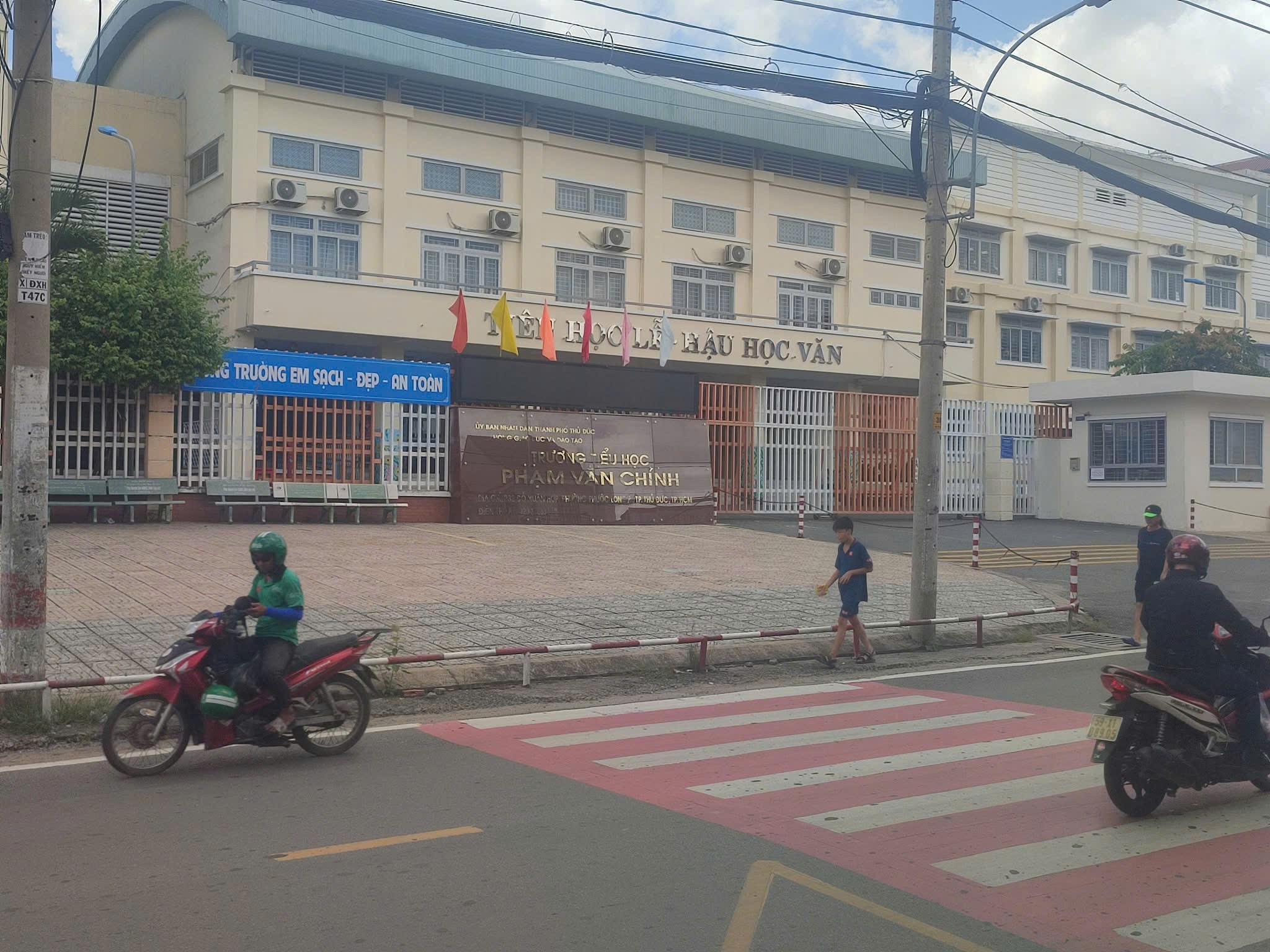 Cho thuê Nhà mặt tiền Phường Phước Long B, Quận 9, Diện tích 160m², Giá 050 Triệu/tháng 3
