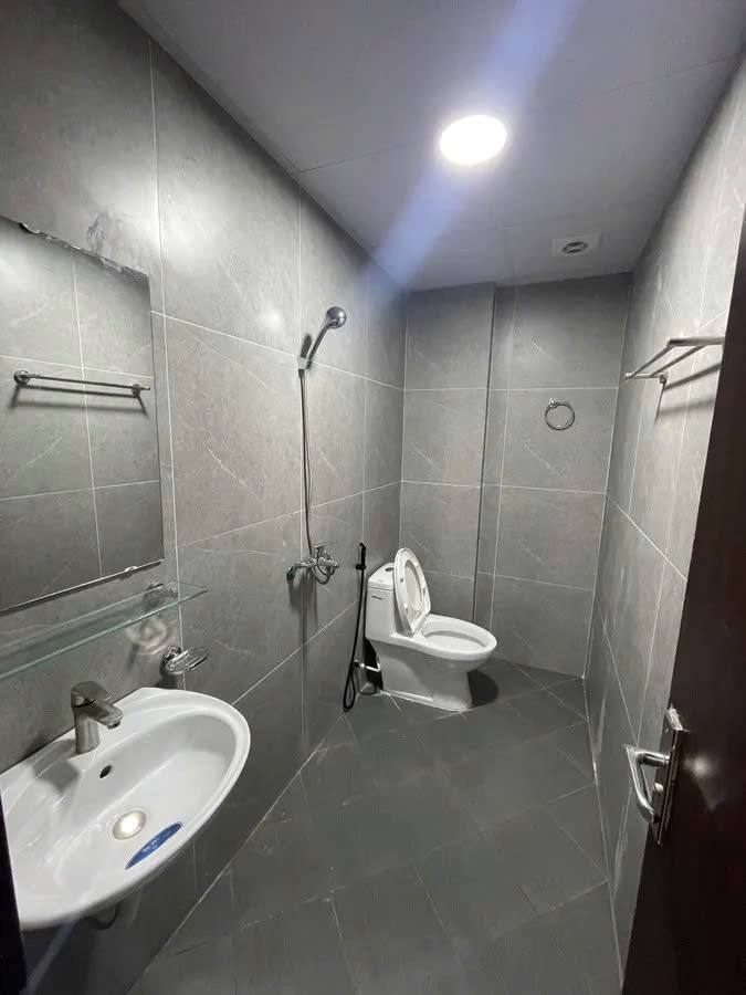 NHÀ ĐẸP MỚI Phố Tư Đình ô tô vào nhà 30m2 X 6 tầng,mặt tiên 4.5m, 8.95 tỷ Long Biên. 5