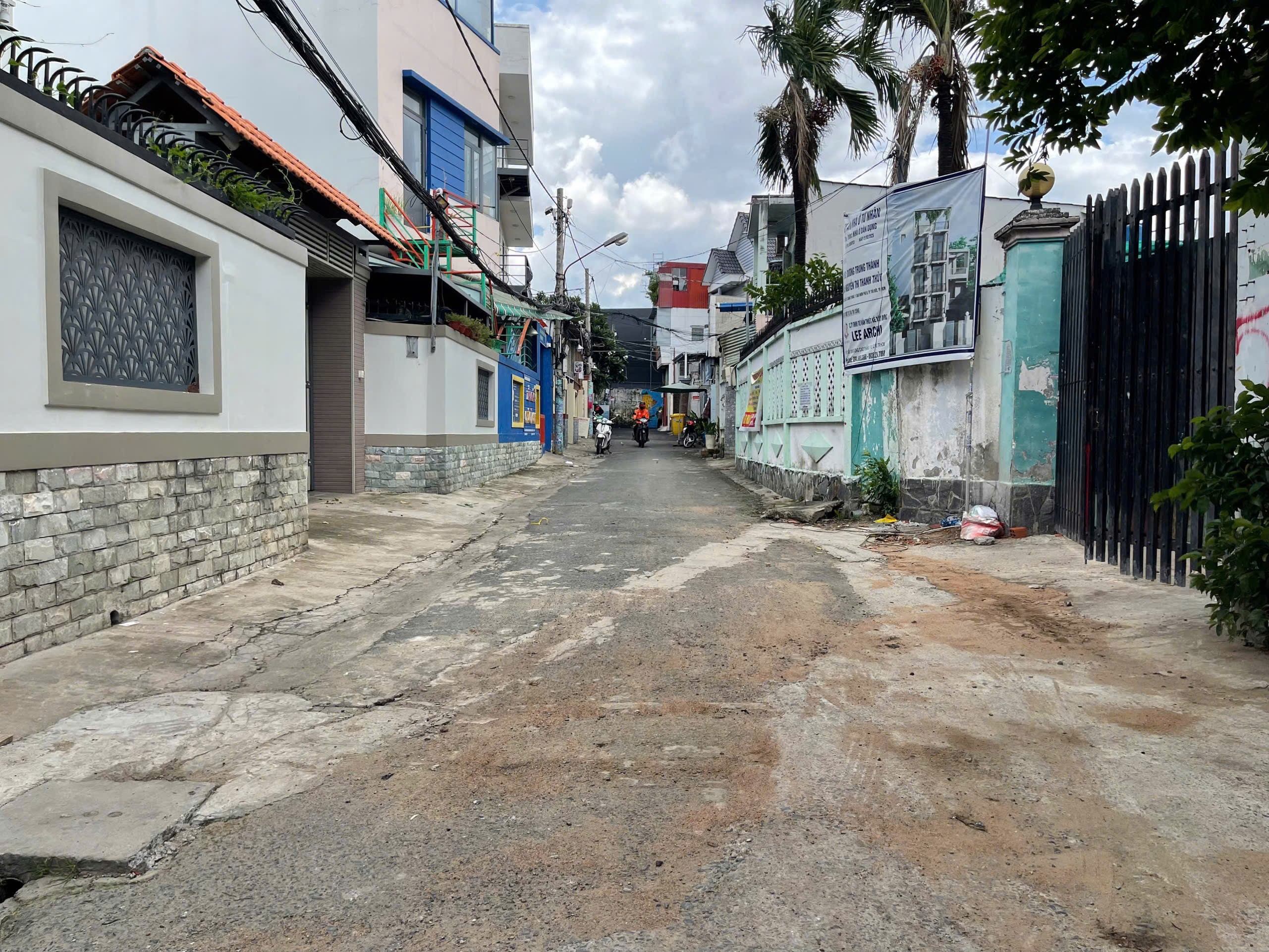Nhà HXH Quanh trung tăng nhơn phú B, diện tích 225m giá tốt