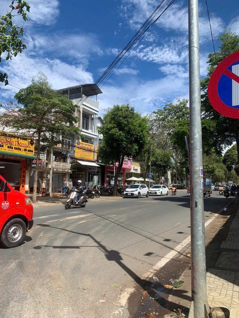 Bán nhà mặt đường nguyễn trãi tại liên nghĩa đức trọng - cho vay 3 tỷ 2
