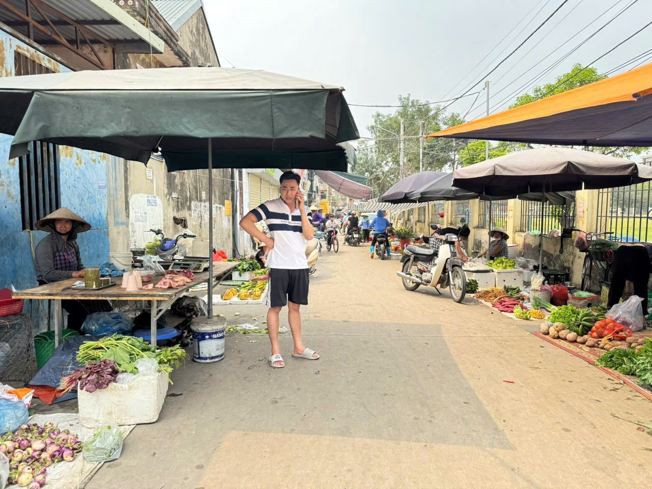 Bán đất trung tâm TT Chi Đông, Mê Linh, HN. Vị trí mặt chợ, mặt tiền kinh doanh đẹp.