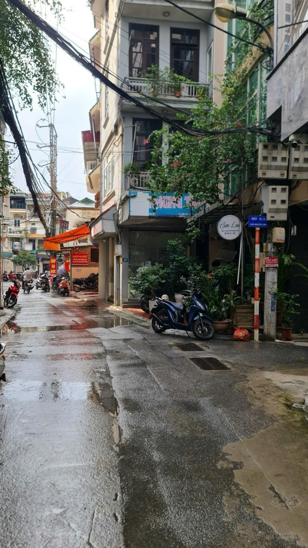 BÁN NHÀ NGUYỄN SƠN 22 tỷ 100m LÔ GÓC 12m MẶT TIỀN KINH DOANH,LONG BIÊN 3