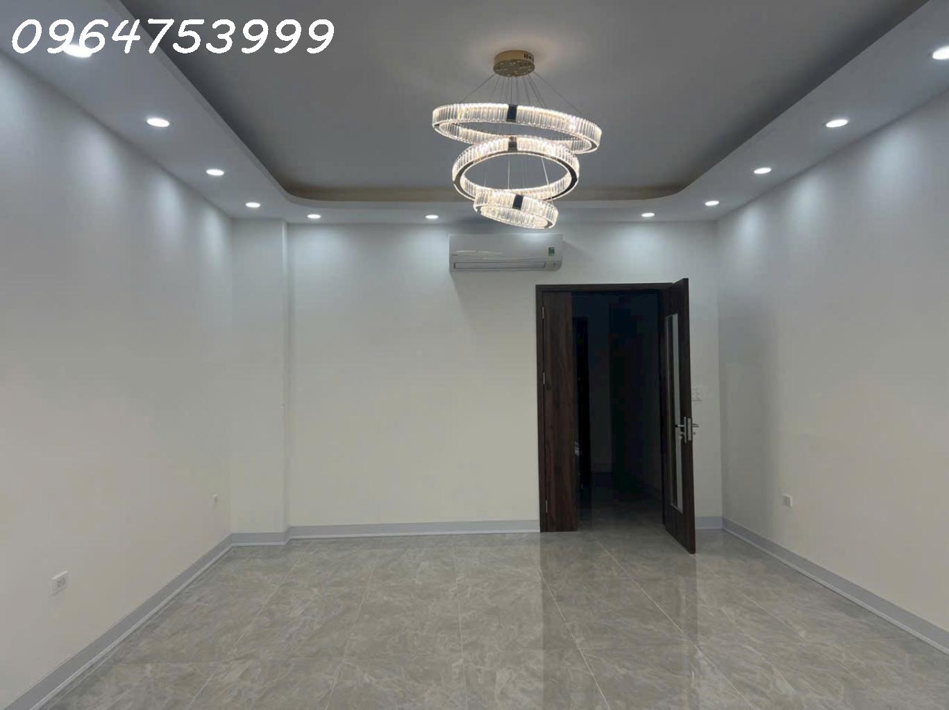 NHÀ MỚI 5 TẦNG CÓ THANG MÁY - KĐT VĂN PHÚ, HÀ ĐÔNG 4