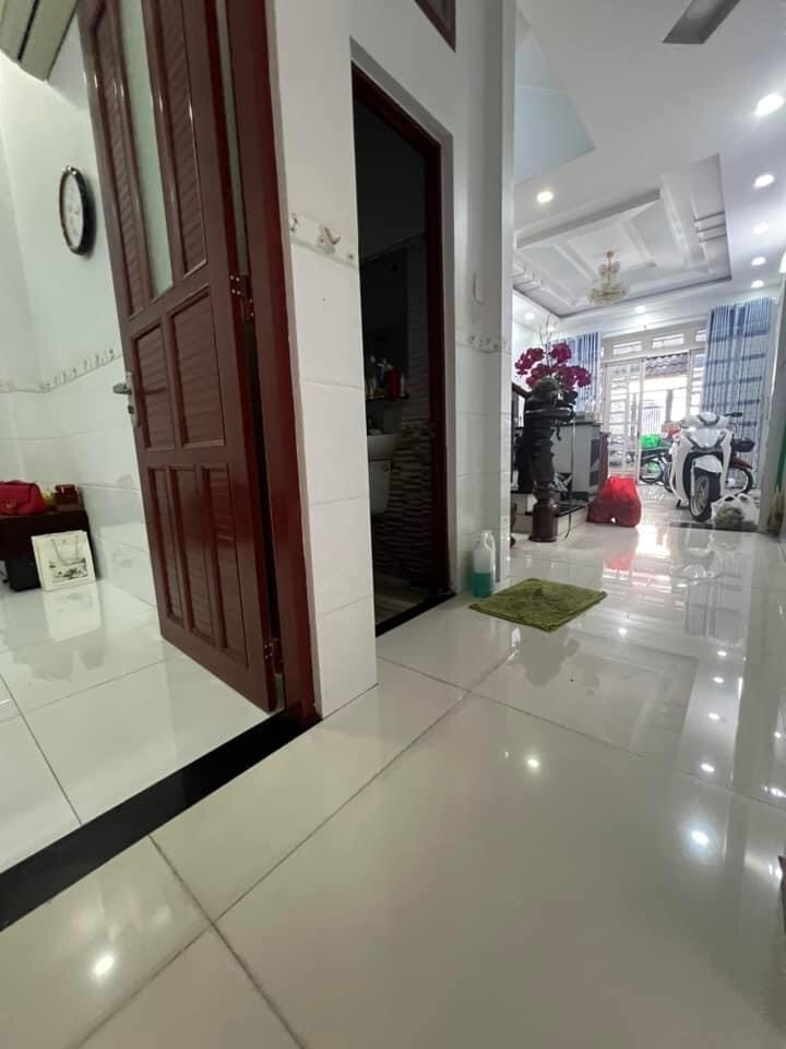 Bán nhà hẻm 6m Trường Chinh-ngang 4.1m-5PN-nhà mới-nở hậu-cạnh chợ chỉ 9 tỷ hơn 2