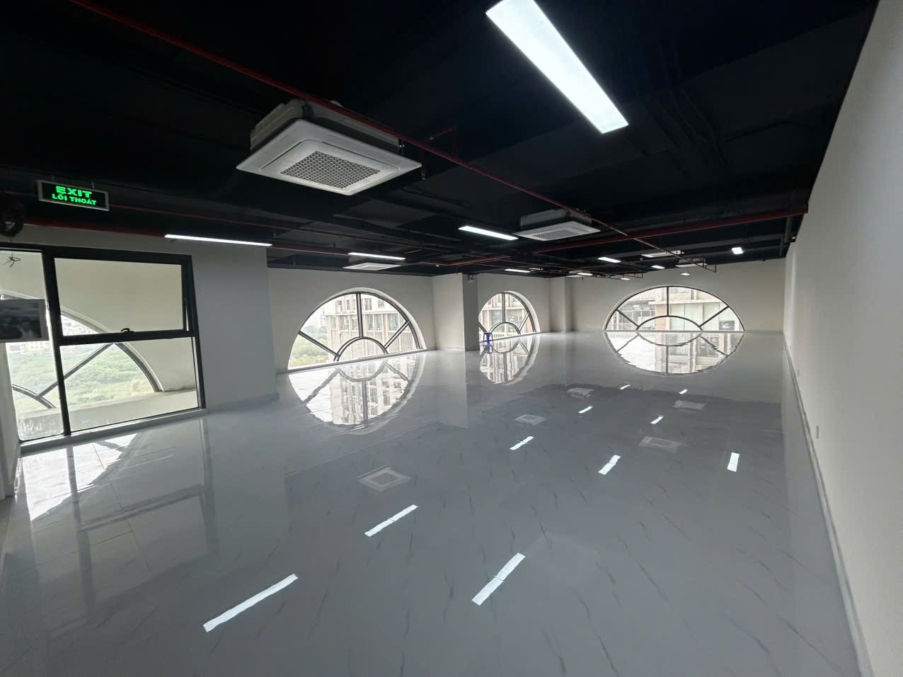 CHO THUÊ VĂN PHÒNG HIỆN ĐẠI 350M2 TÒA HOUSINCO NGUYỄN XIỂN VỚI VỊ TRÍ ĐẮC ĐỊA 9