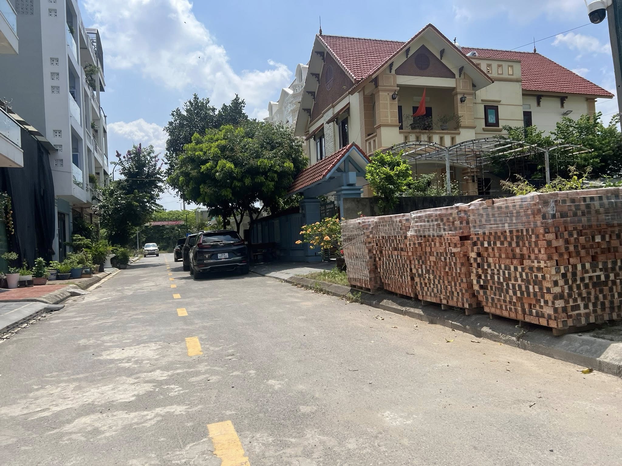 Bán lô đất biệt thự mặt đường Nguyễn Viết Xuân, KĐT An Phú, ph Tân Bình, TP HD, 266m2 2