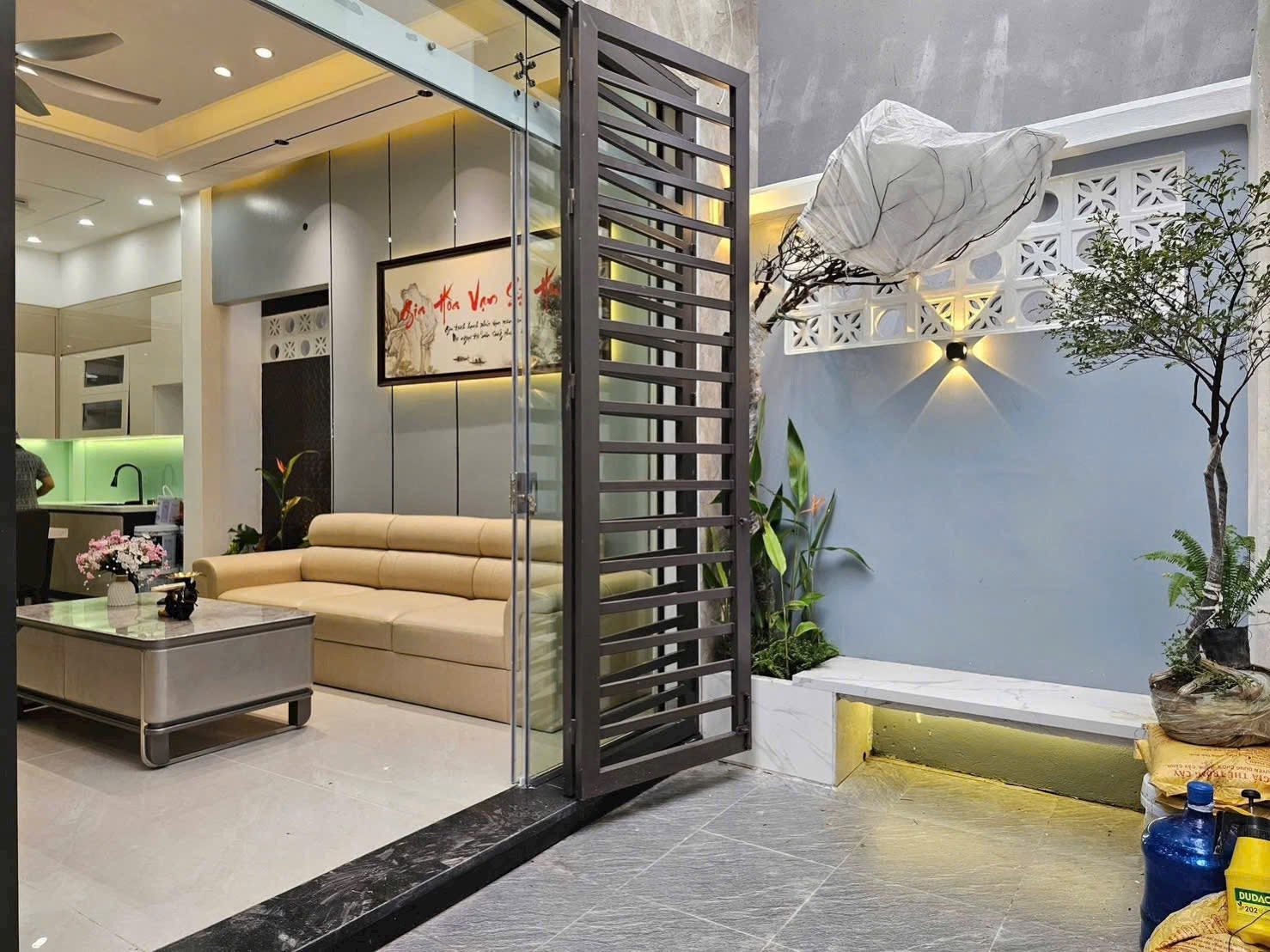 Bán nhà ngõ đường Lê Thanh Nghị, TP Hải Dương, 50m2, 3 tầng 1 tum, mt 4.8m, 3 ngủ, 3 vs, nhà đẹp 2