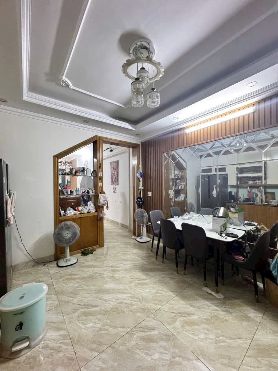 Bán nhà 4 tầng mặt phố Ỷ Lan, ph Ngọc Châu, TP HD, 50m2, mt gần 4m, 4 ngủ, đường thoáng rộng