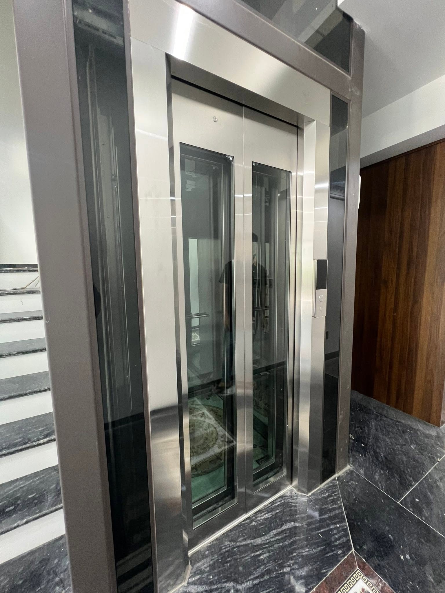 Bán nhà 5 tầng mặt phố KĐT phường Tân Hưng mới, TP Hải Dương, 67.5m2, mt 4.5m, 5 ngủ, thang máy