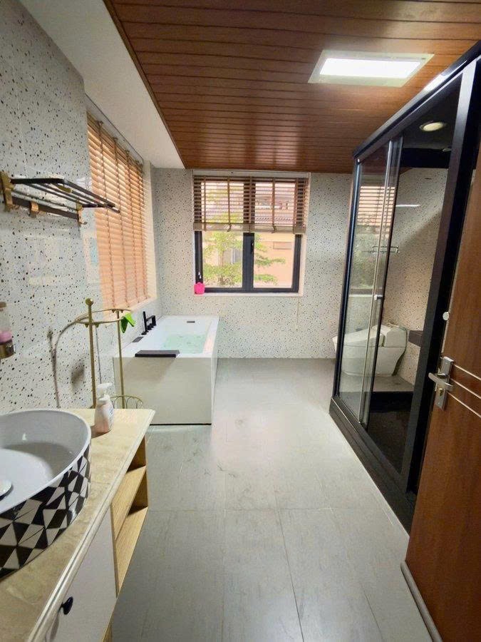 Bán biệt thự đơn lập 4 tầng đẹp An Phú KĐT Dương Nội, 208m2, mặt tiền 28m, lô góc, thang máy, 6