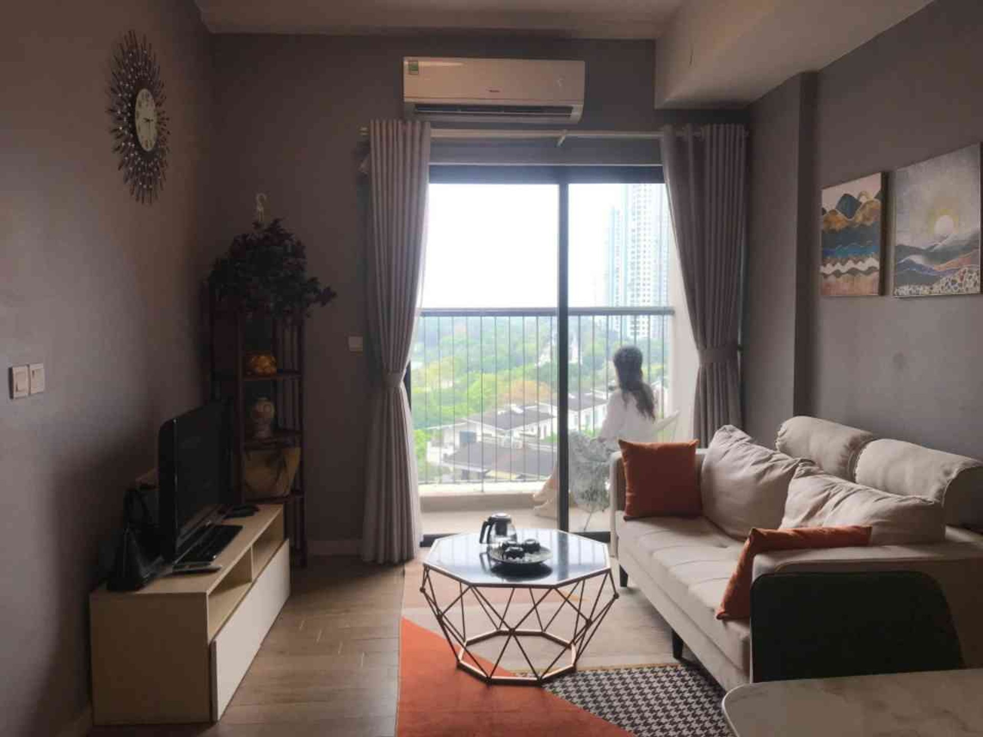 Tin thật 3.6 tỷ Ecopark 2 ngủ full nội thất,Long Biên