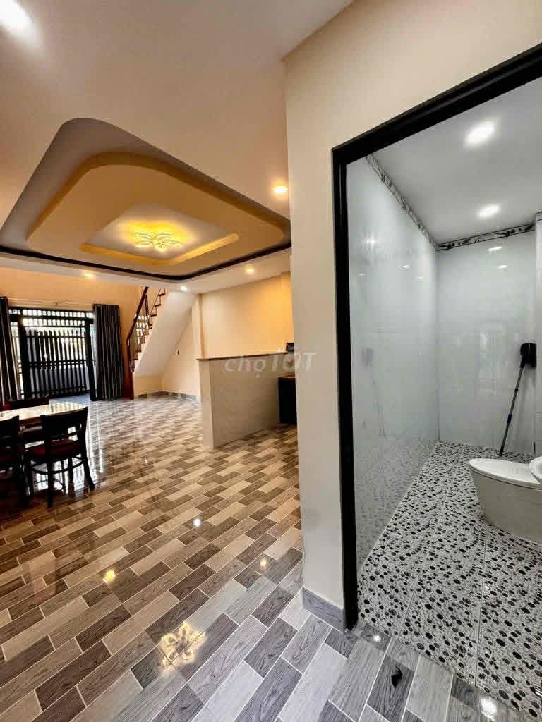Nhà phố mới đẹp, 2 Tầng – Linh Đông - 60m2 –Nhỉnh 5 tỷ - Đường 5m – KDC sầm uất 3