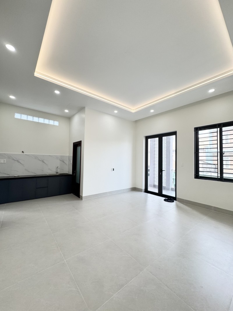 Bán nhà mặt phố đường Số 10, Tam Bình, Thủ Đức, TP HCM. DT 100m2, 2 tầng, giá 7.9 tỷ, sổ hồng 4