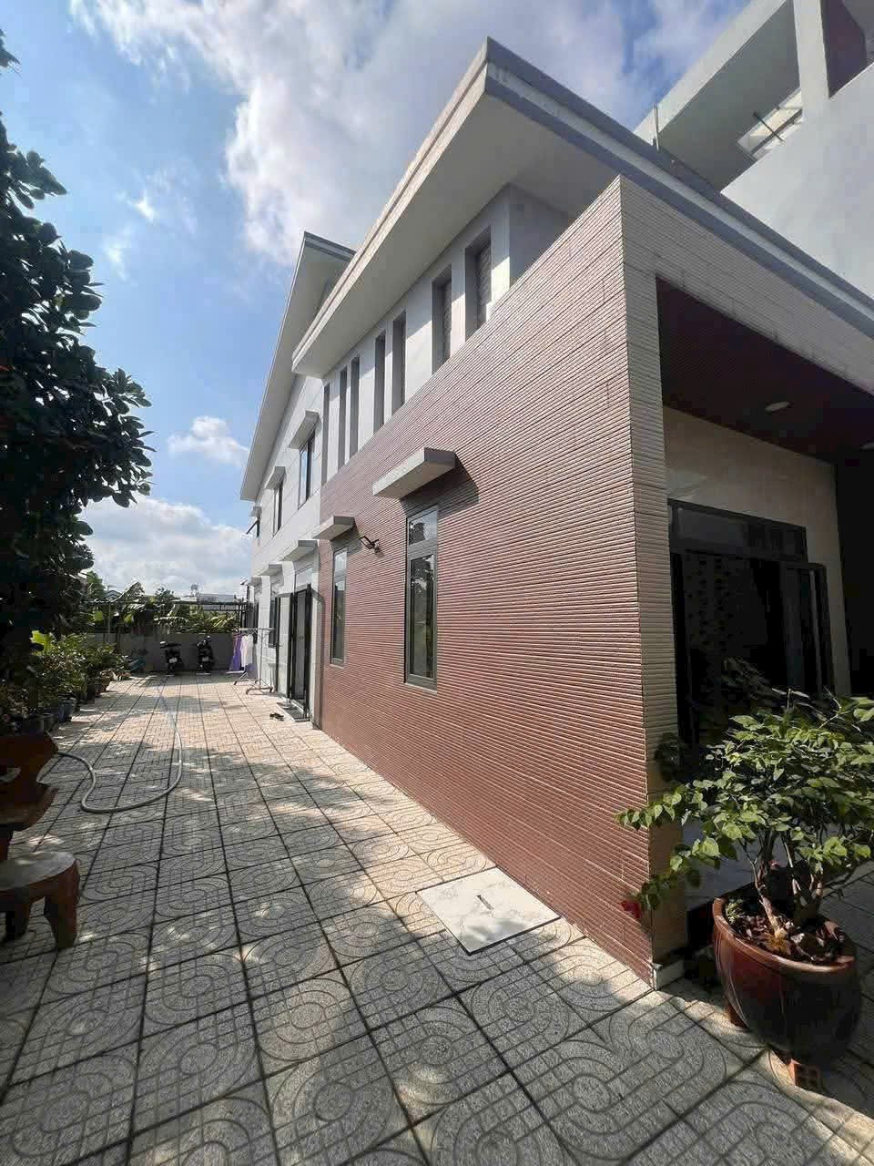 HÀNG HIẾM HÓC MÔN – NHÀ VƯỜN 400M² MT TÂN THỚI NHÌ, SẴN 2 CĂN NHÀ KIÊN CỐ! 2