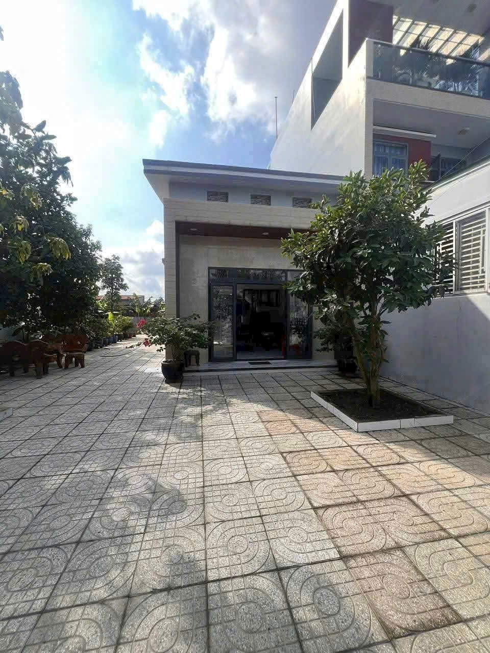 HÀNG HIẾM HÓC MÔN – NHÀ VƯỜN 400M² MT TÂN THỚI NHÌ, SẴN 2 CĂN NHÀ KIÊN CỐ! 3