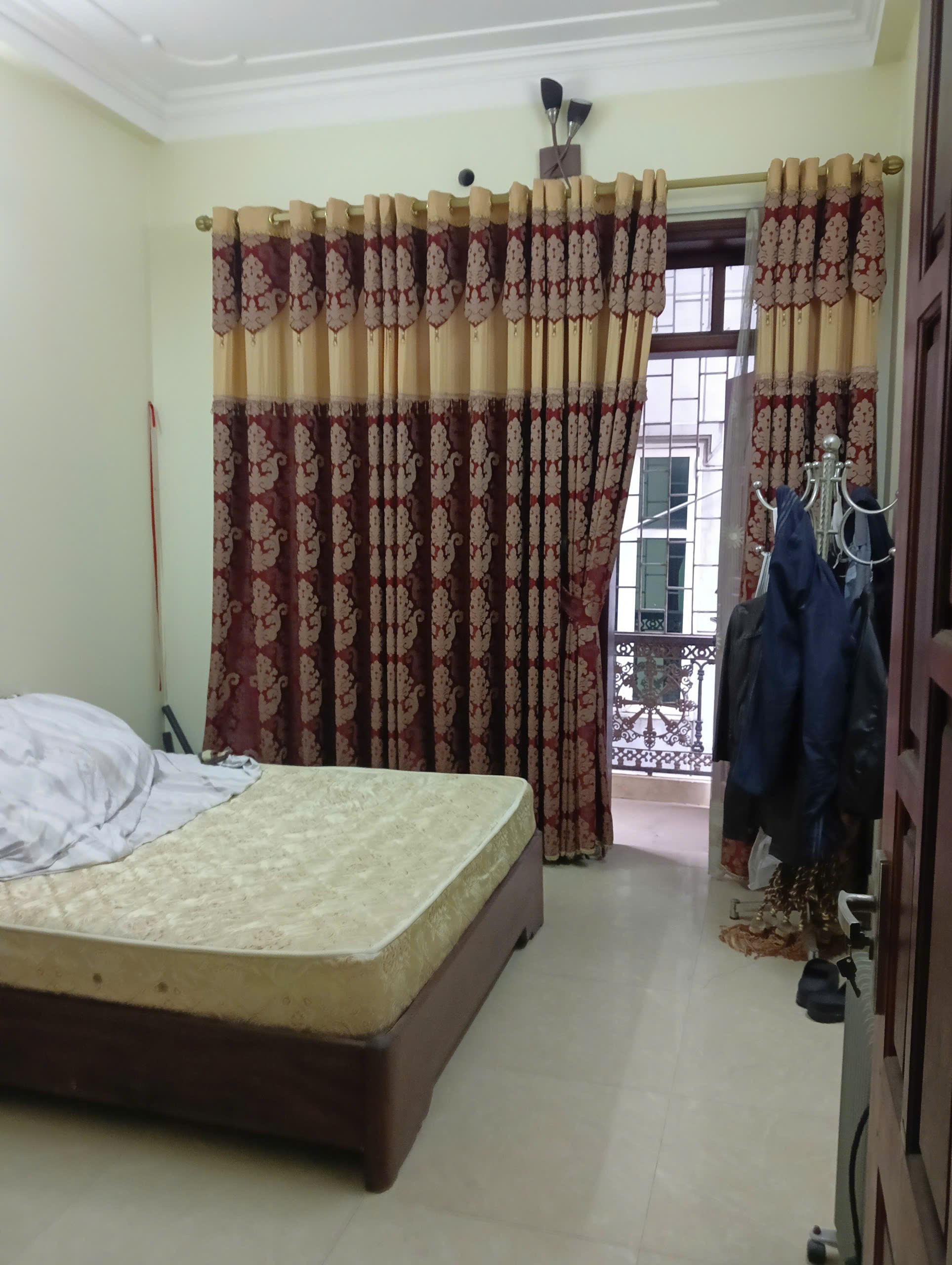 Vị trí đắc địa đường Ngô Gia Tự - Long Biên. 3