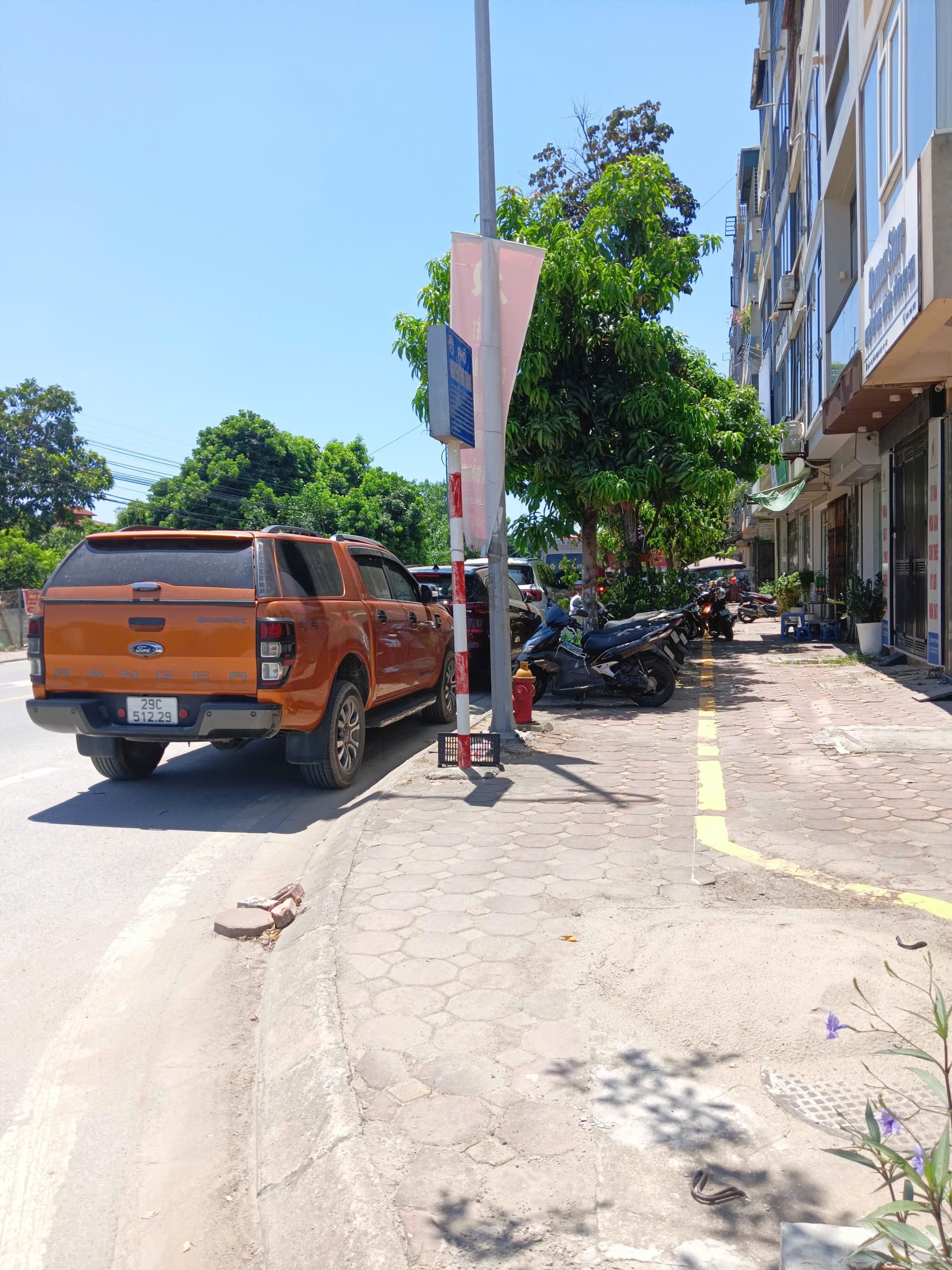 Bán nhà vị trí đắc địa đường Nguyễn Thời Trung - Long Biên.