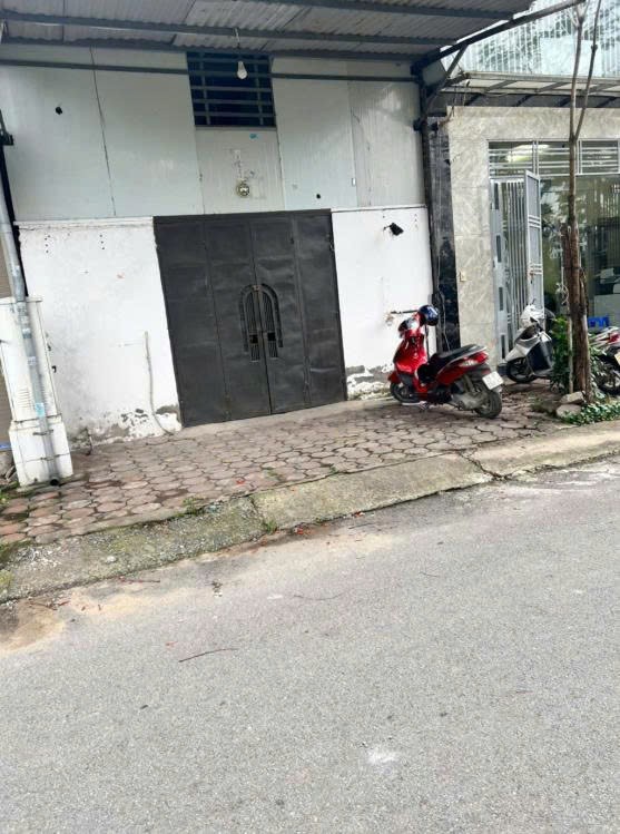 cần cho thuê nhà đất dịch vụ bằng a ( khu tây nam linh đàm) Chùa Bằng đi vào 150m 2